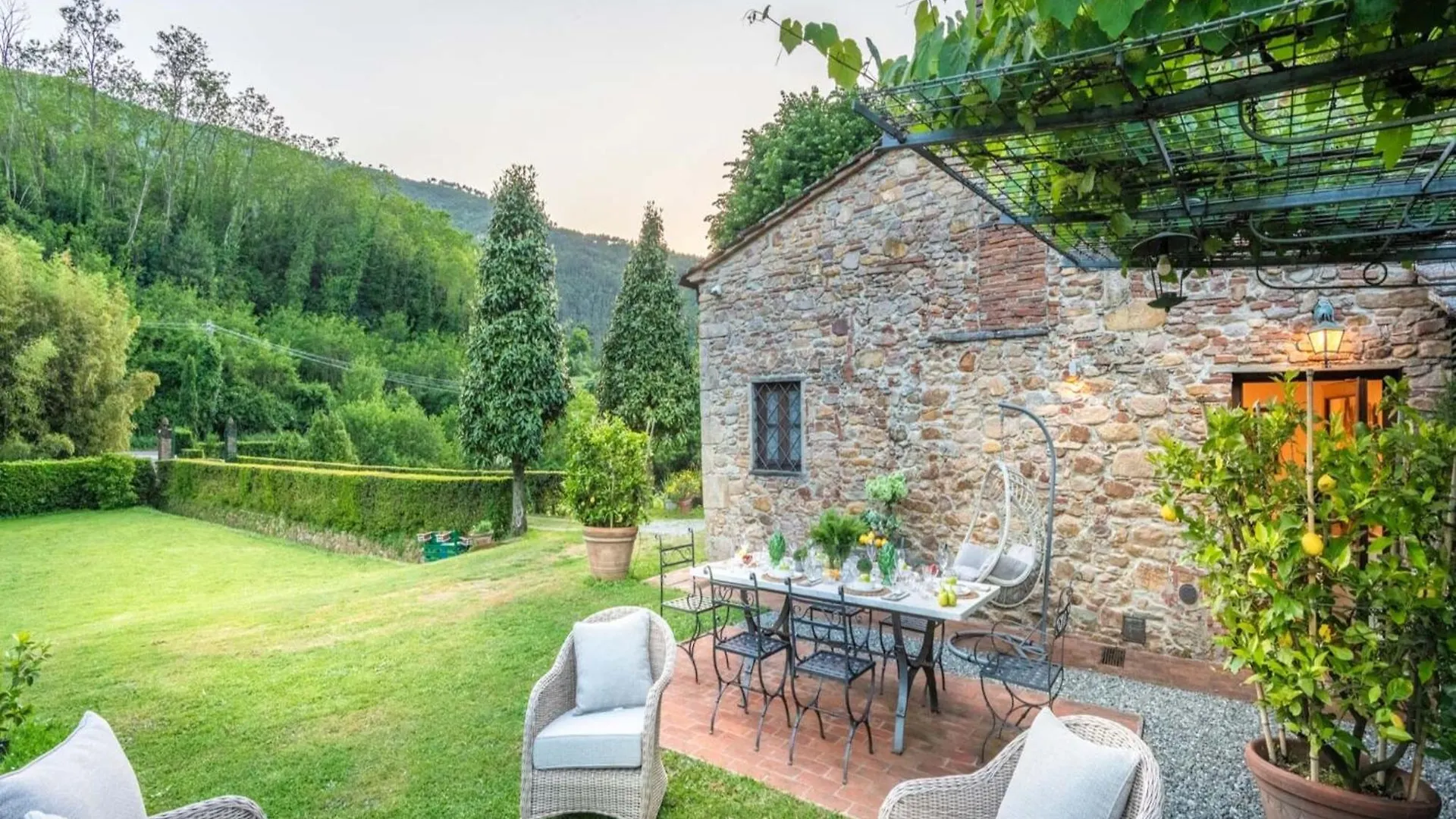 Citrus Charm Farmhouse, Country Villa Capannori